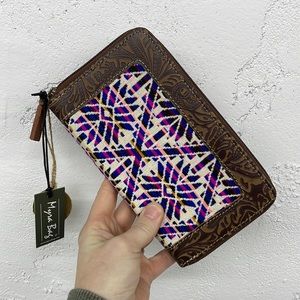 Myra bag- Discord Wallet